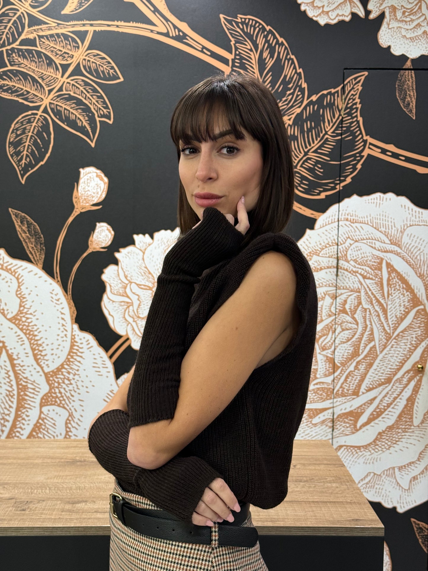 Gilet marrone con manicotti - Kontatto