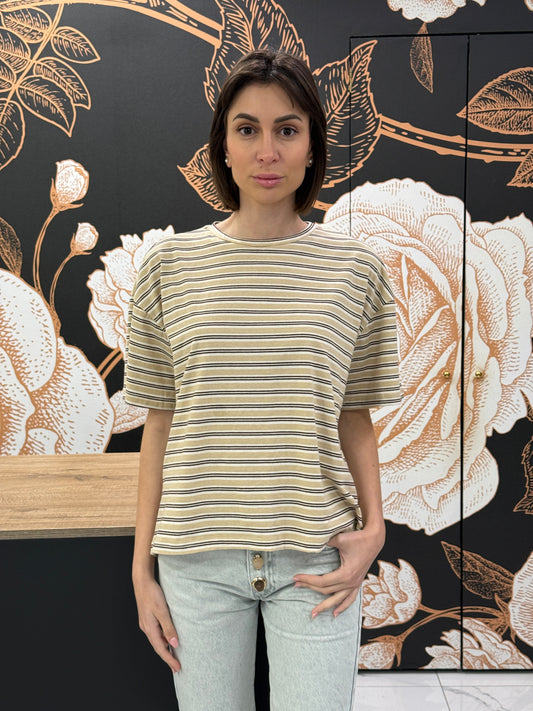 T-shirt a righe con dettaglio pizzo - Philia Loft