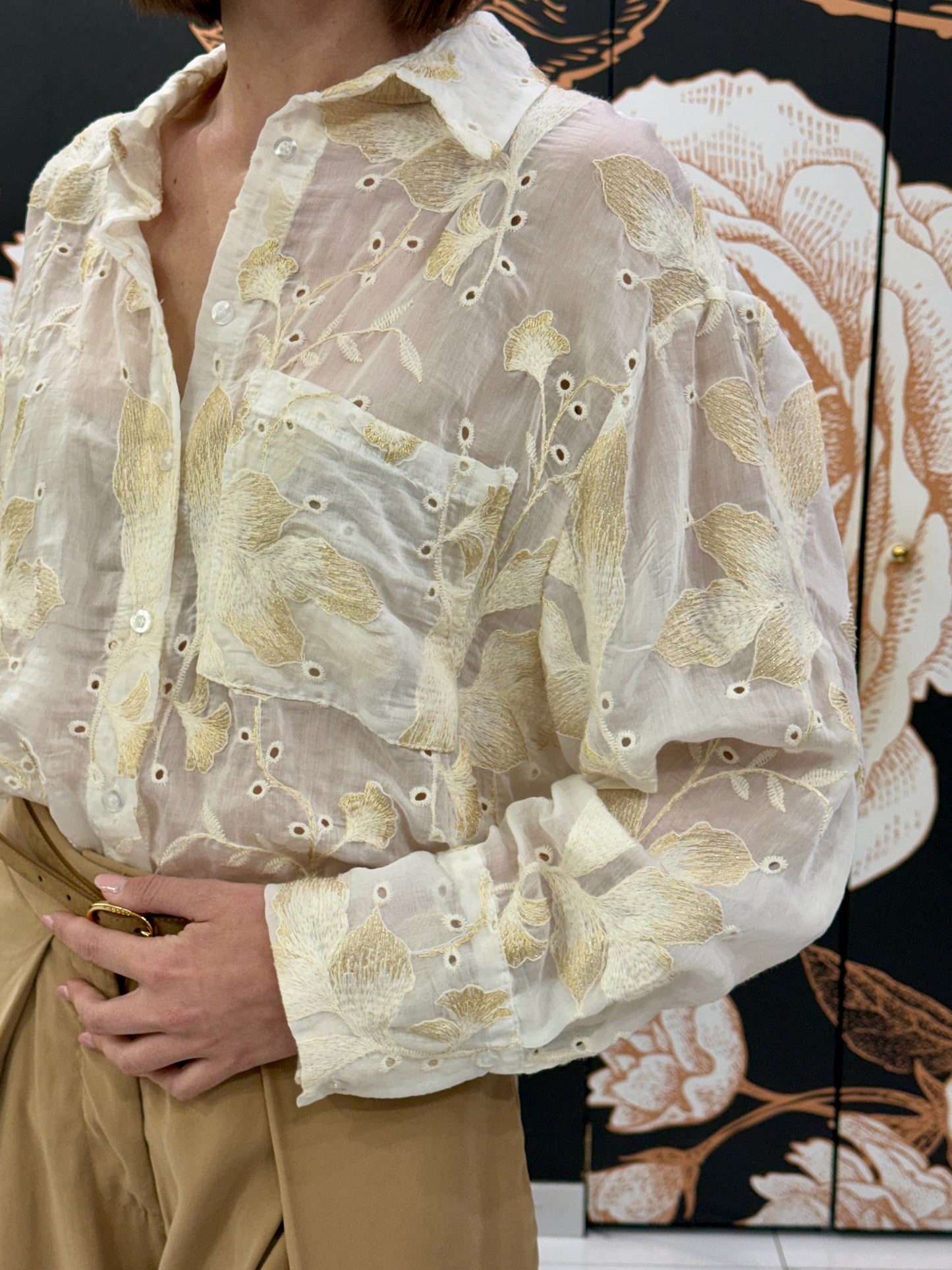 Camicia con ricamo foglie burro - HAVEONE