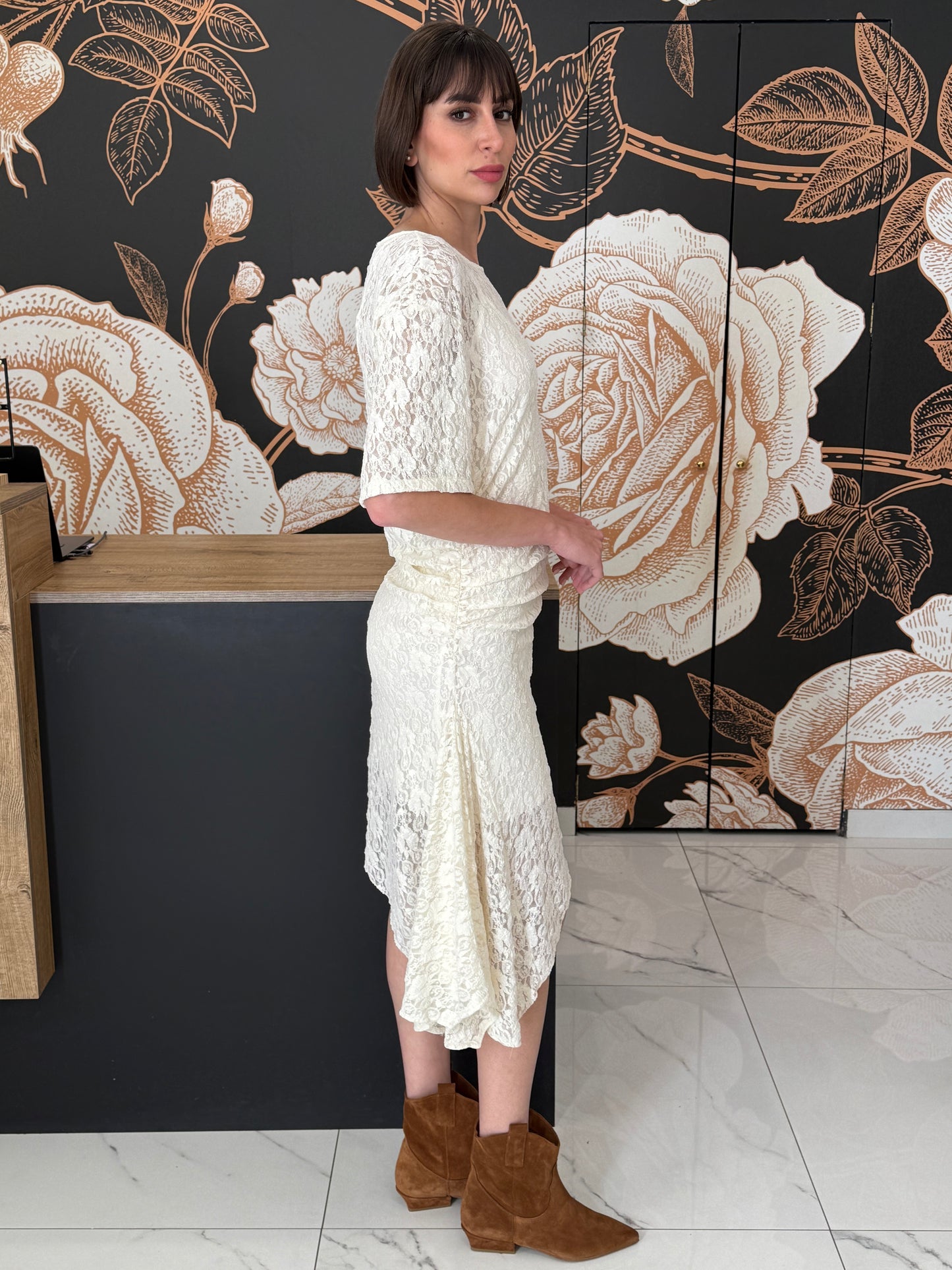 Abito asimmetrico in pizzo burro - HAVEONE