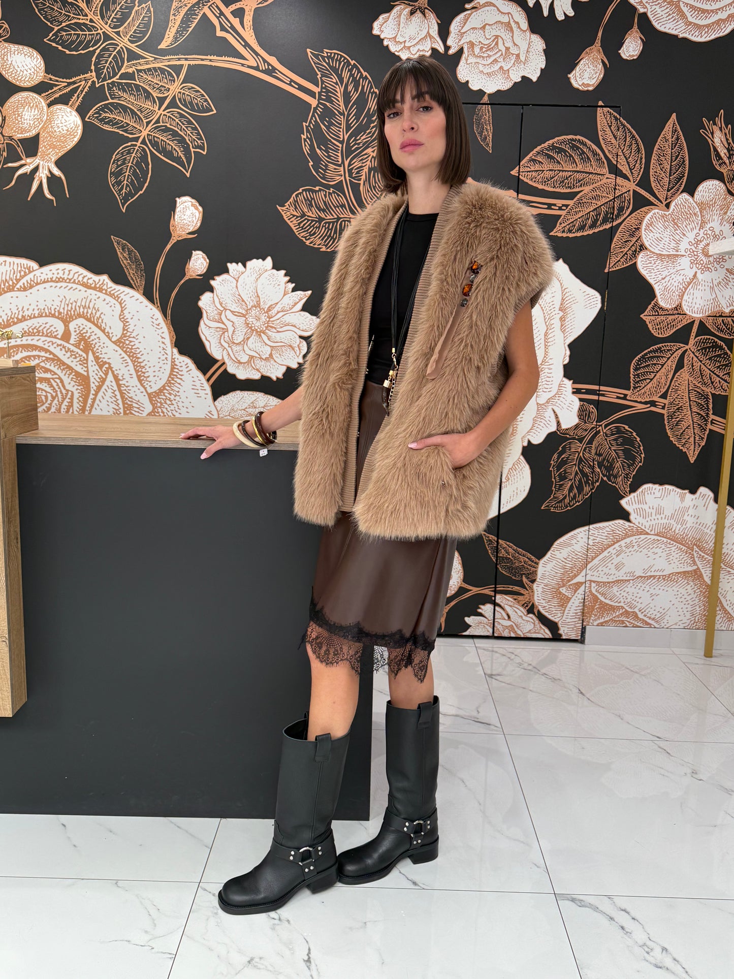 Gilet ecopelliccia con orli in maglia miele - Souvenir Clubbing
