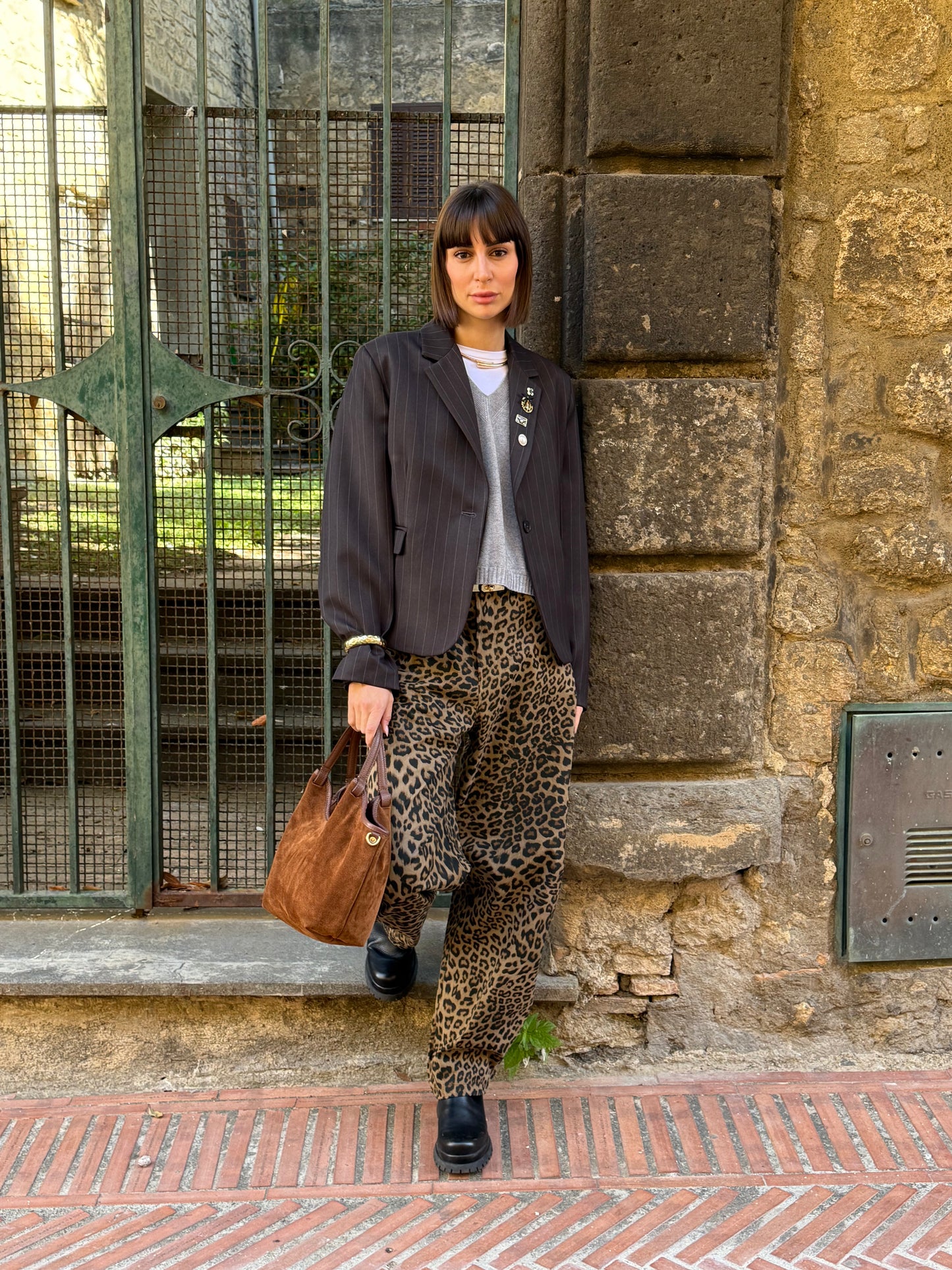 Blazer gessato con spille - Vicolo