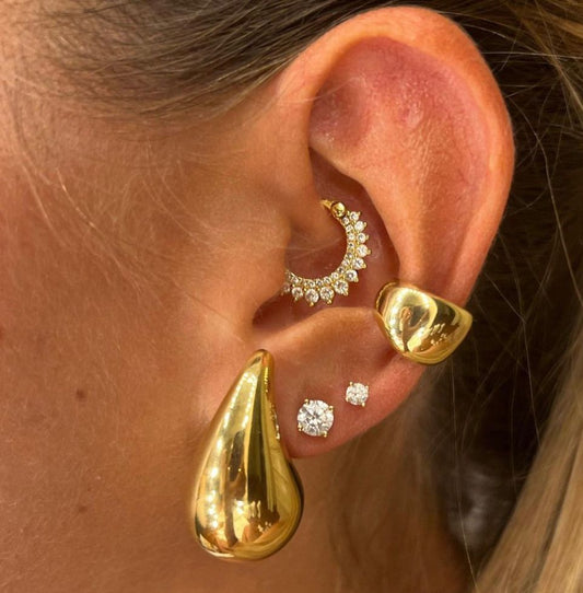 Orecchino "drop" grandezza media.