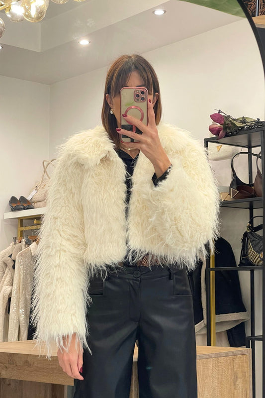 Pelliccia crop a pelolungo colore latte - Eleh