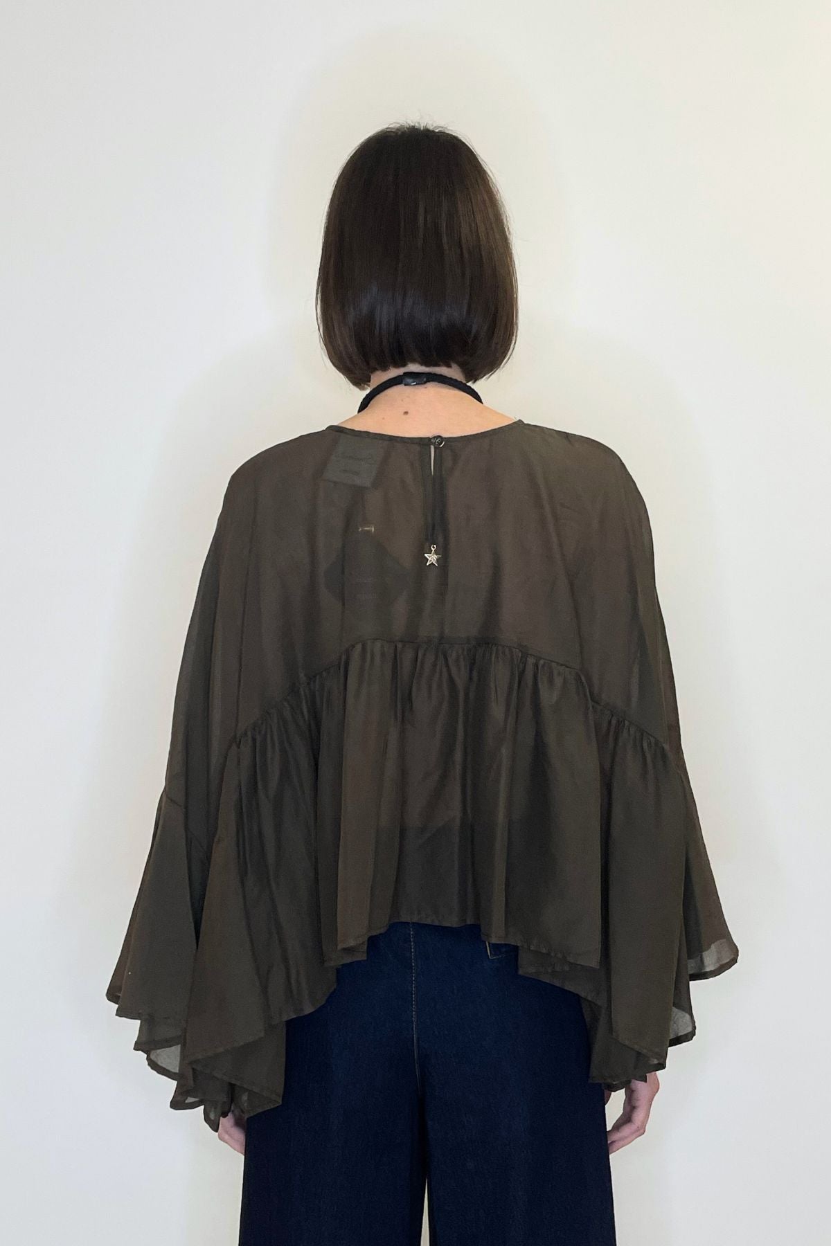 Blusa in cotone colore moro con balza - Souvenir Clubbing