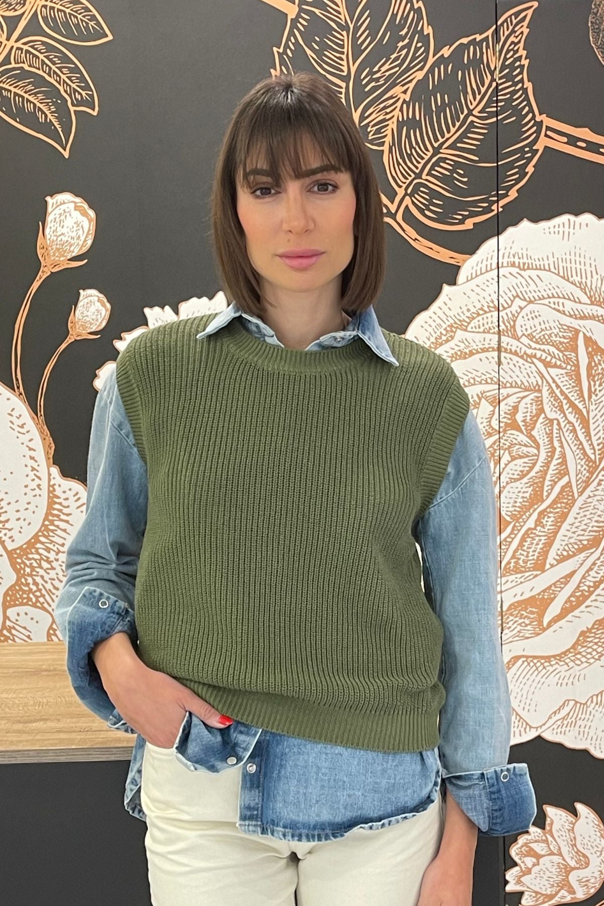 Gilet in maglia verde - Kontatto