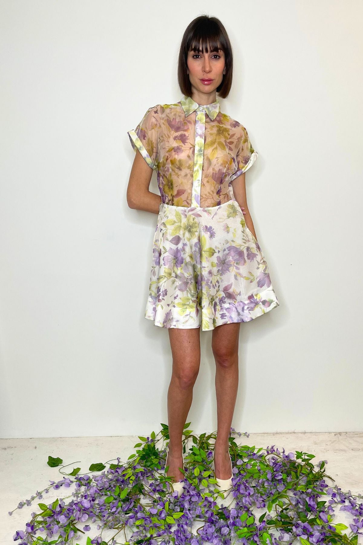 Mini abito floreale con bottoncini e maniche cortep - Silence Limited