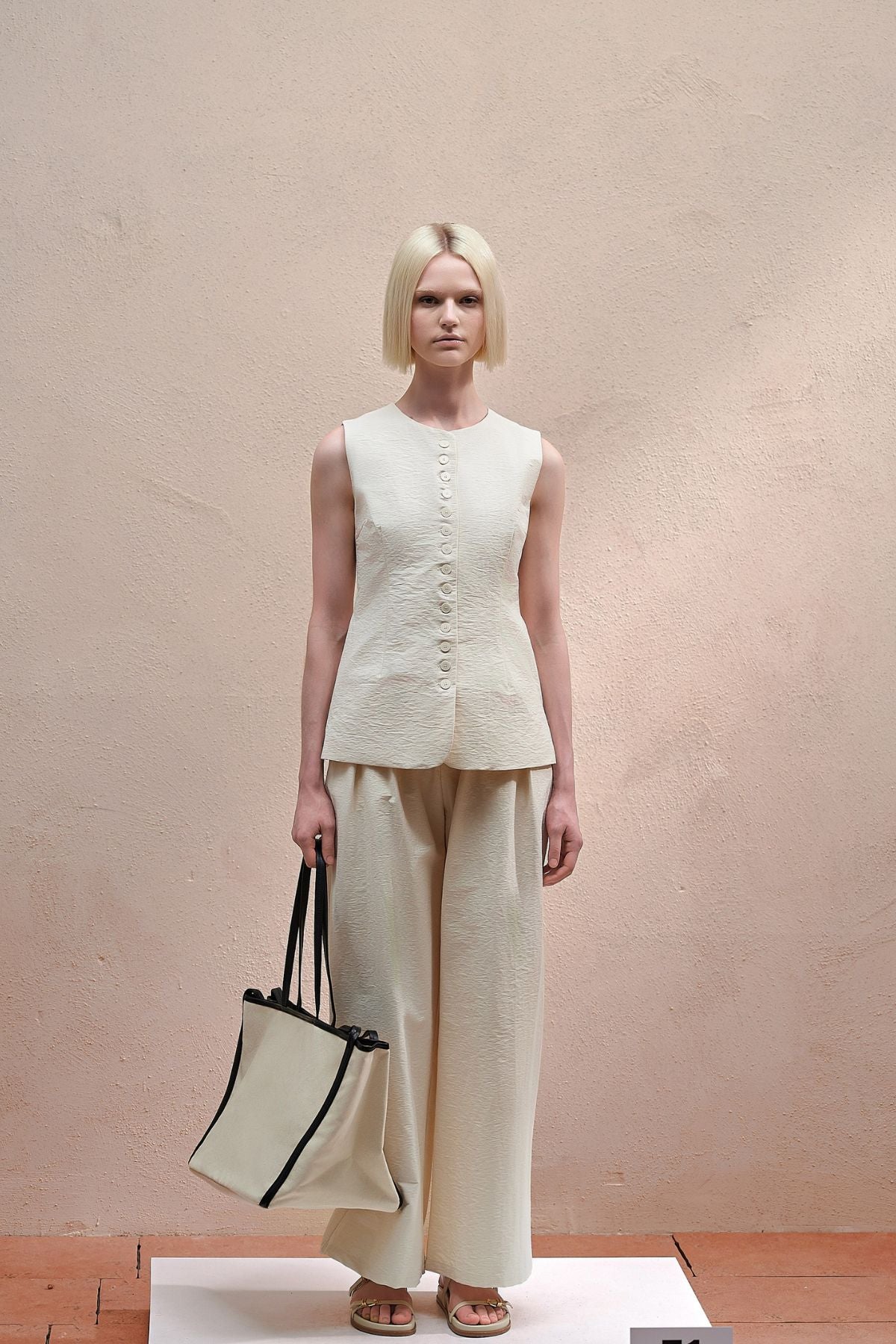 Pantaloni vita alta con pinces crema - Eleh