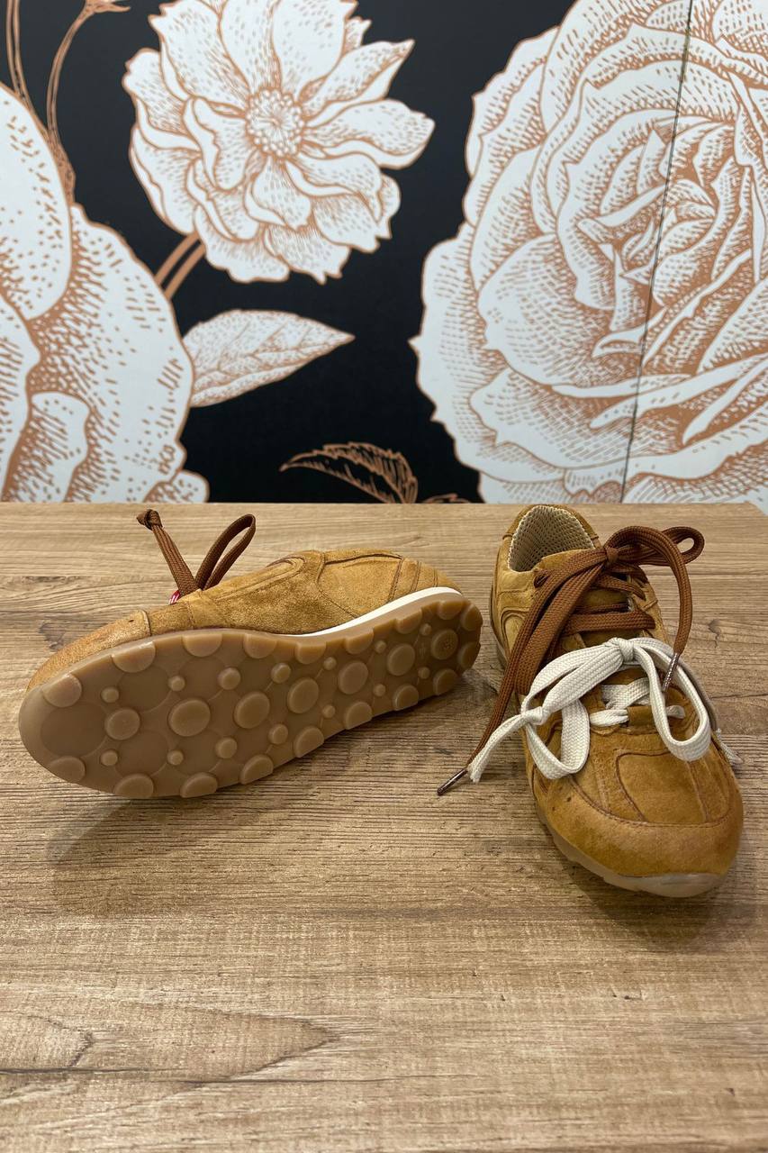 Sneakers in suede con doppio laccio - Divine Follie