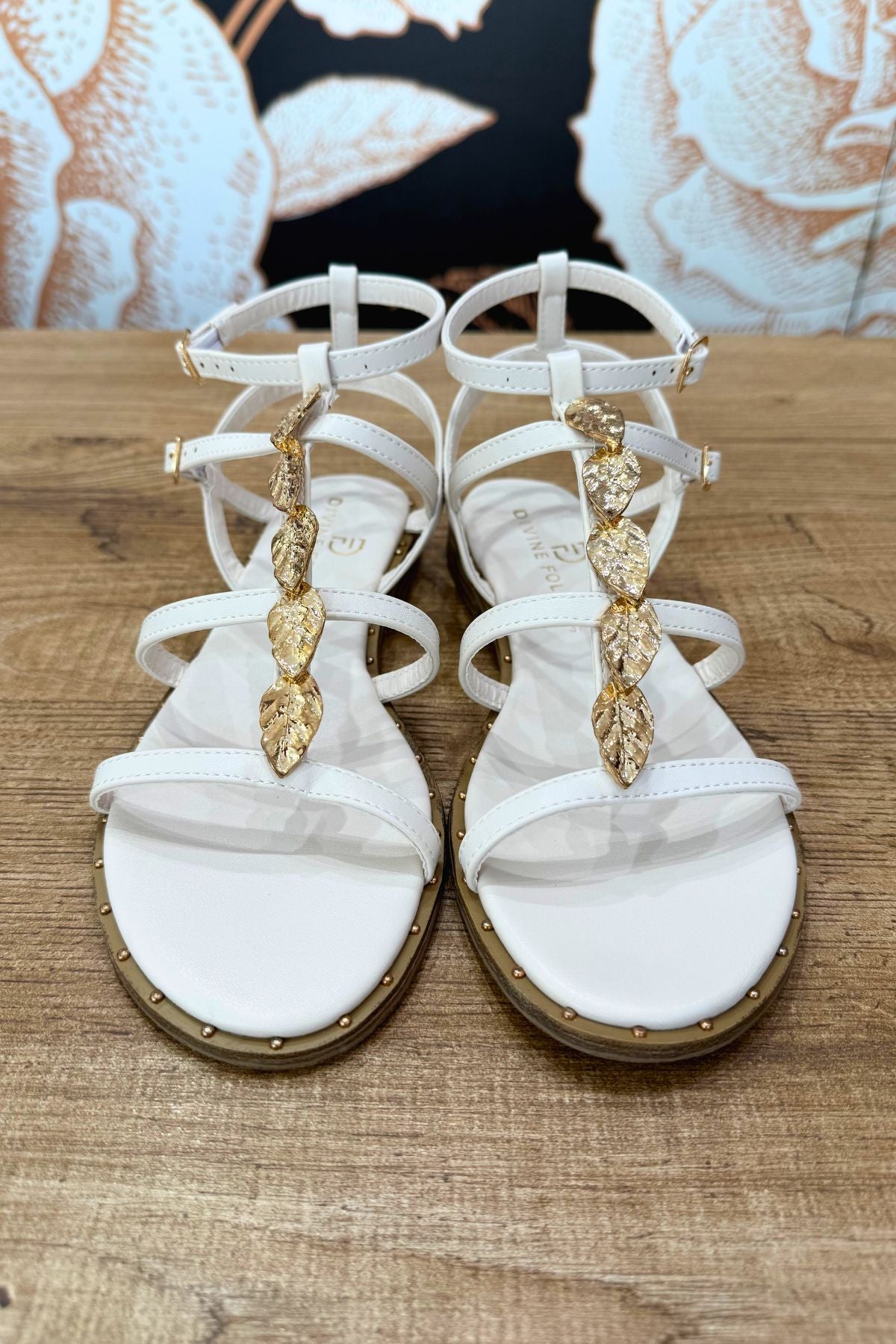 Sandalo falt dettaglio foglie oro - Divine follie