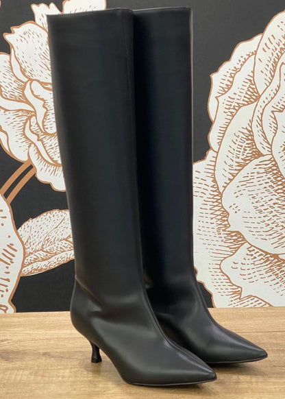 Stivale tubolare nero, alto con tacco a punta - Divine Follie