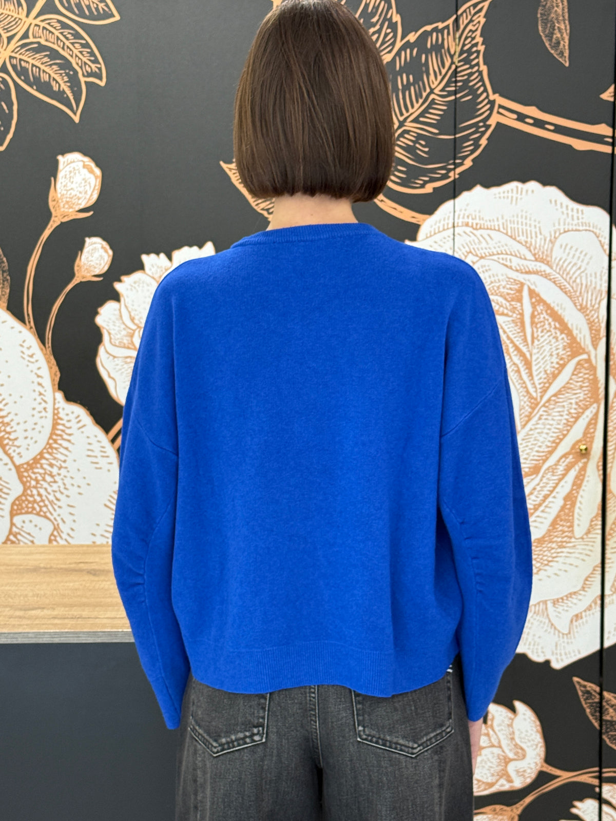 Maglia girocollo dalla linea boxy azzurra- HAVEONE