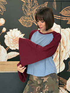 T-shirt bicolore manica over azzurro/bordeaux - vicolo