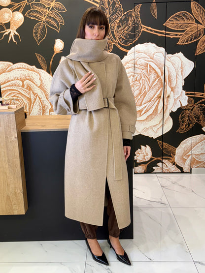 Cappotto Hand Made beige - HaveOne