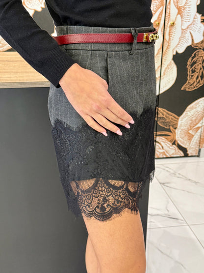 Minigonna gessata dettaglio pizzo - Vicolo