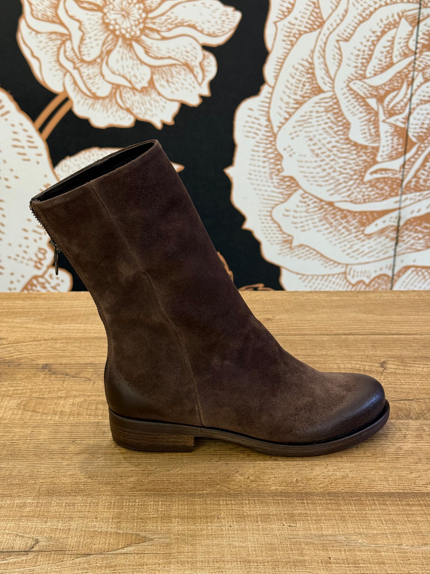 Stivaletto in camoscio con zip - Ovyè