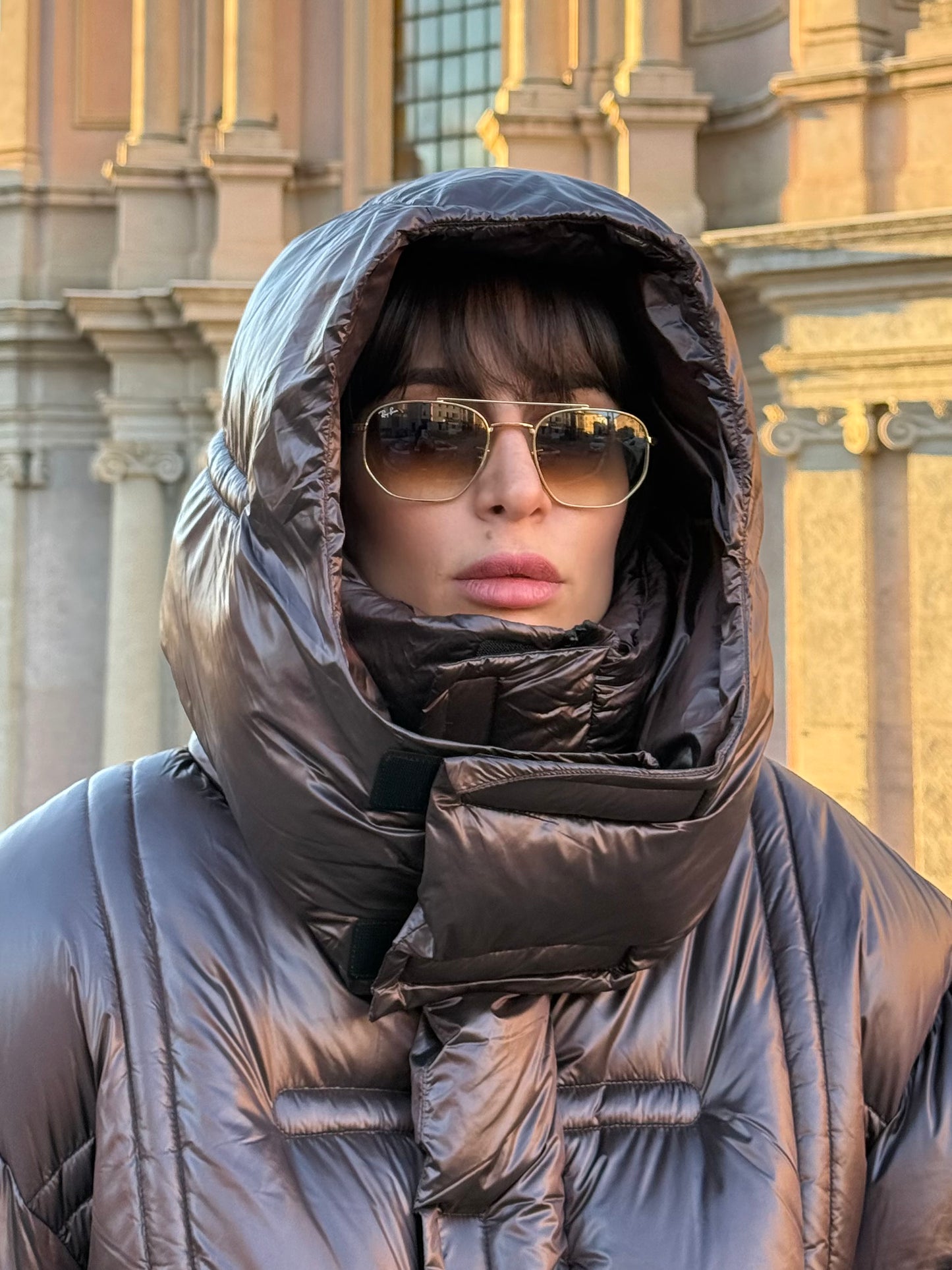 Piumino con cappuccio oversize cioccolato -Haveone