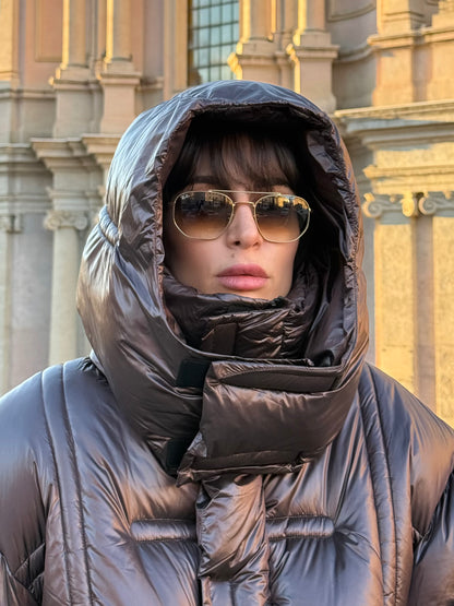 Piumino con cappuccio oversize cioccolato -Haveone