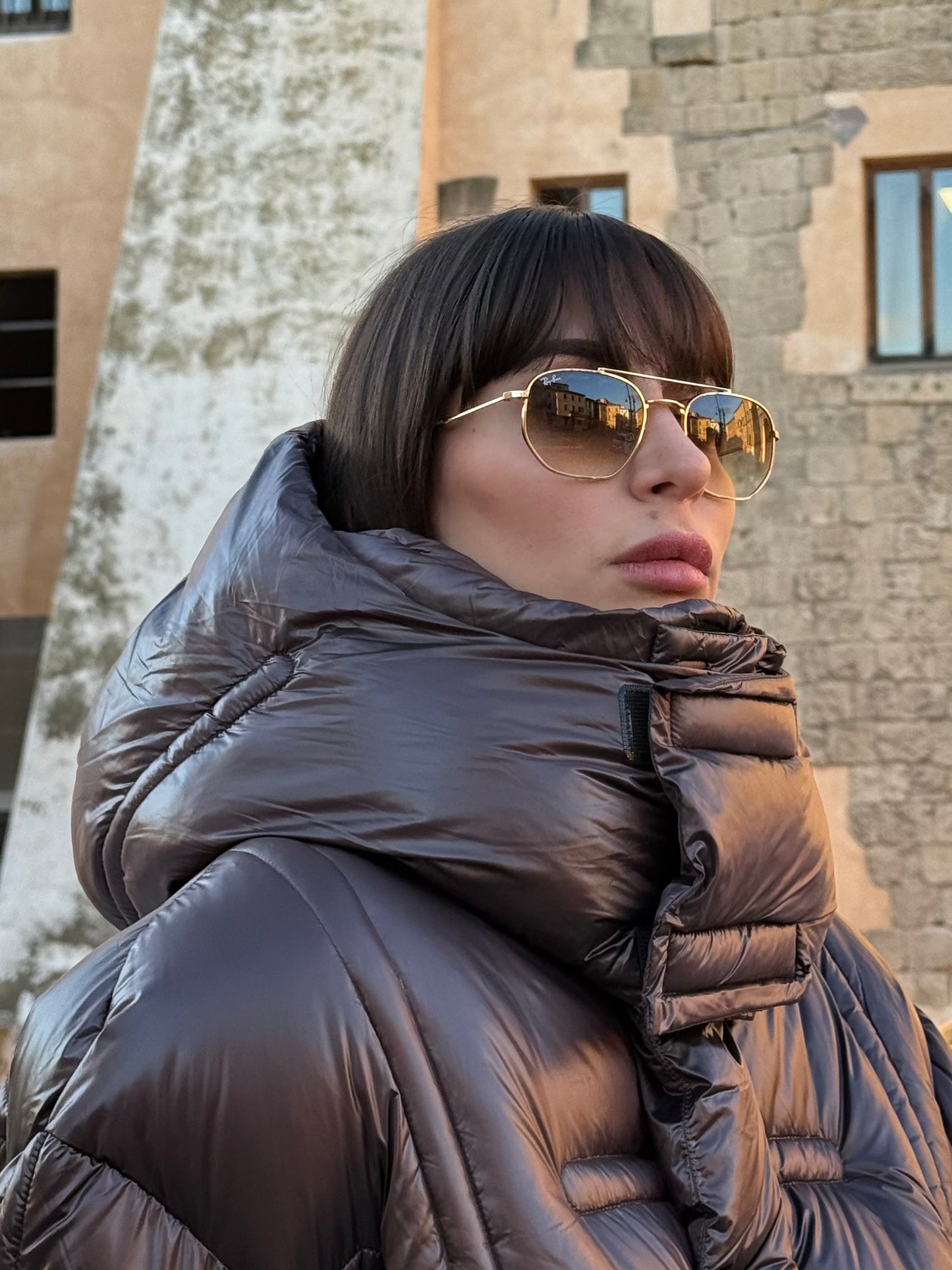 Piumino con cappuccio oversize cioccolato -Haveone