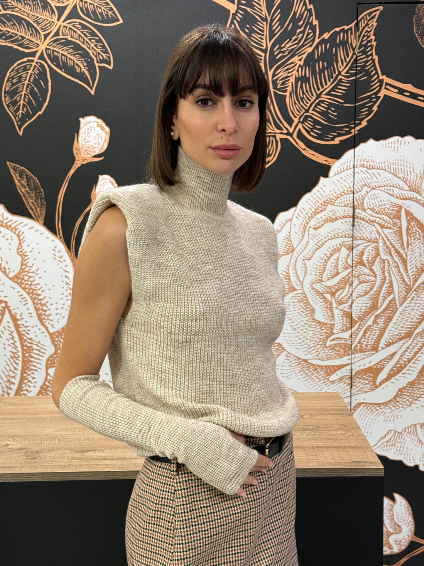 Gilet beige con manicotti - Kontatto