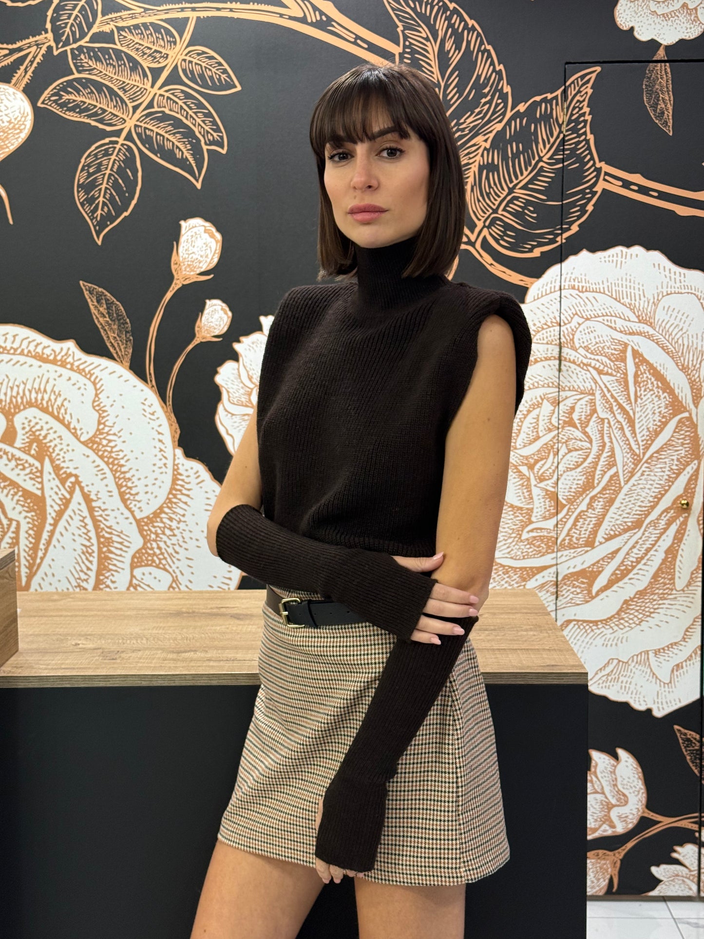 Gilet marrone con manicotti - Kontatto