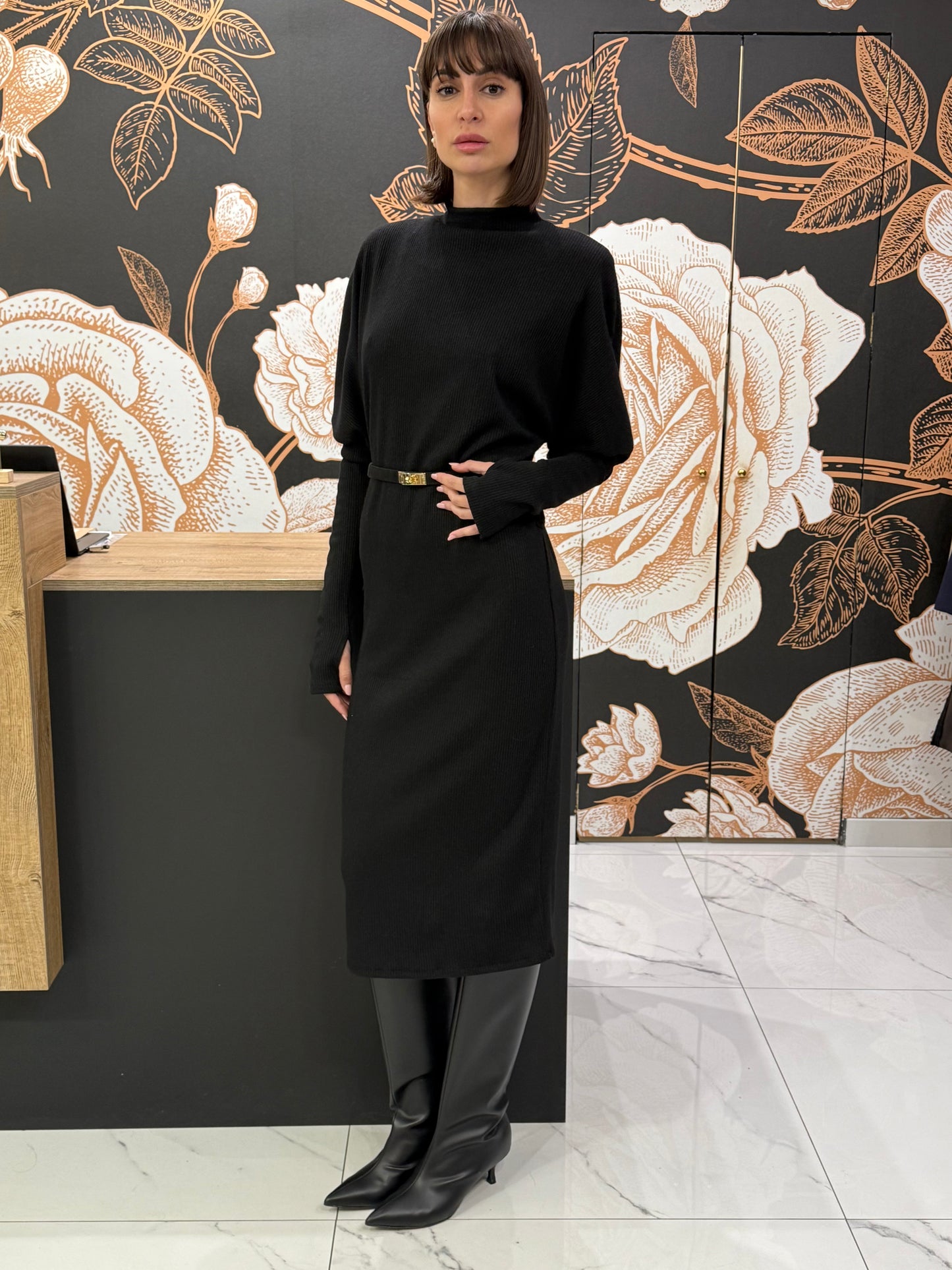 Abito midi con manicotti colore nero - Haveone