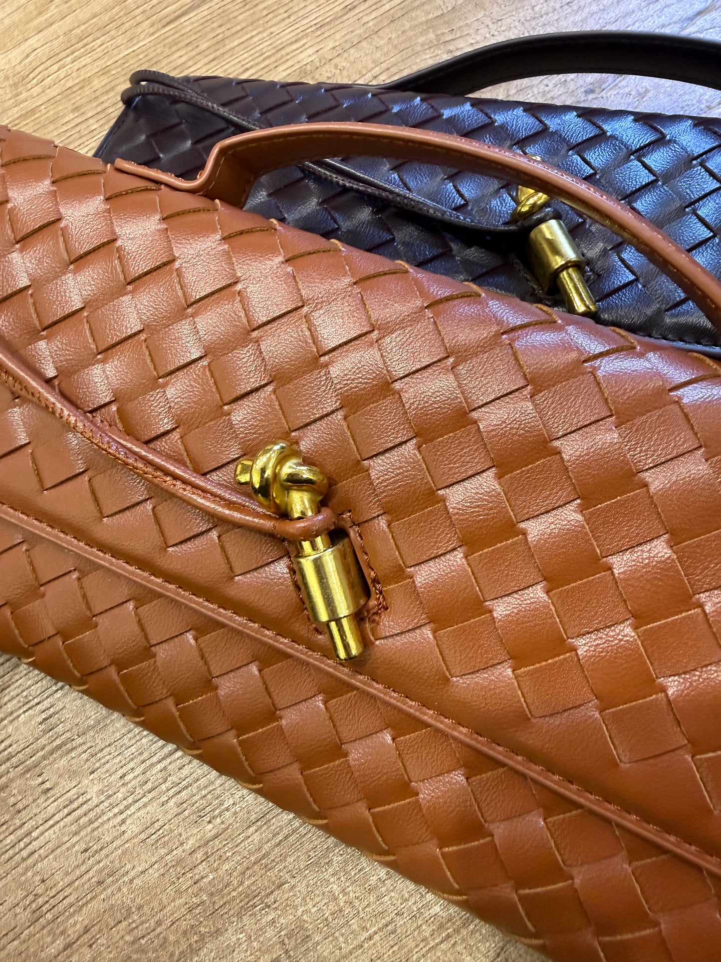 Clutch intrecciata diversi colori - Emporio Club