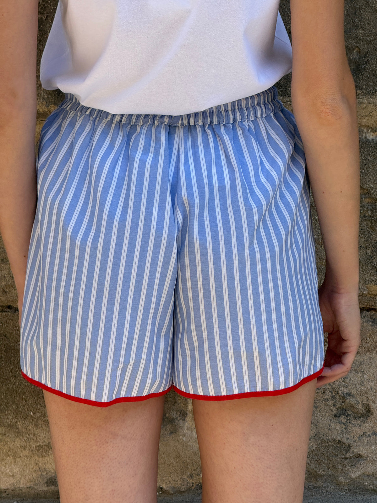 Shorts rigati con dettaglio passamaneria - Philia Loft