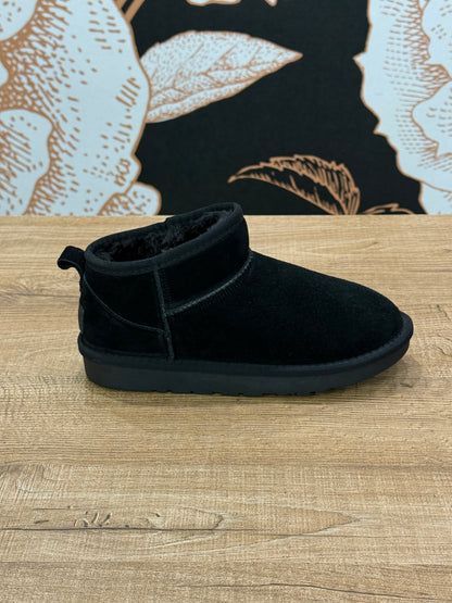 Stivaletto in camocio nero - Ovyé