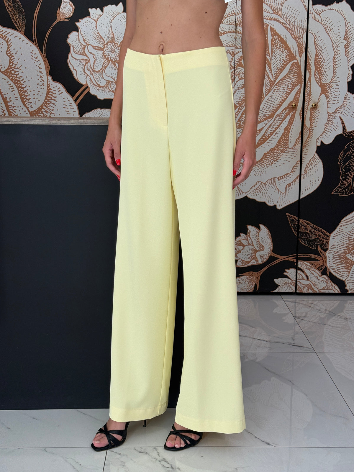 Completo giacca cintura e pantalone giallo lemon - Kontatto