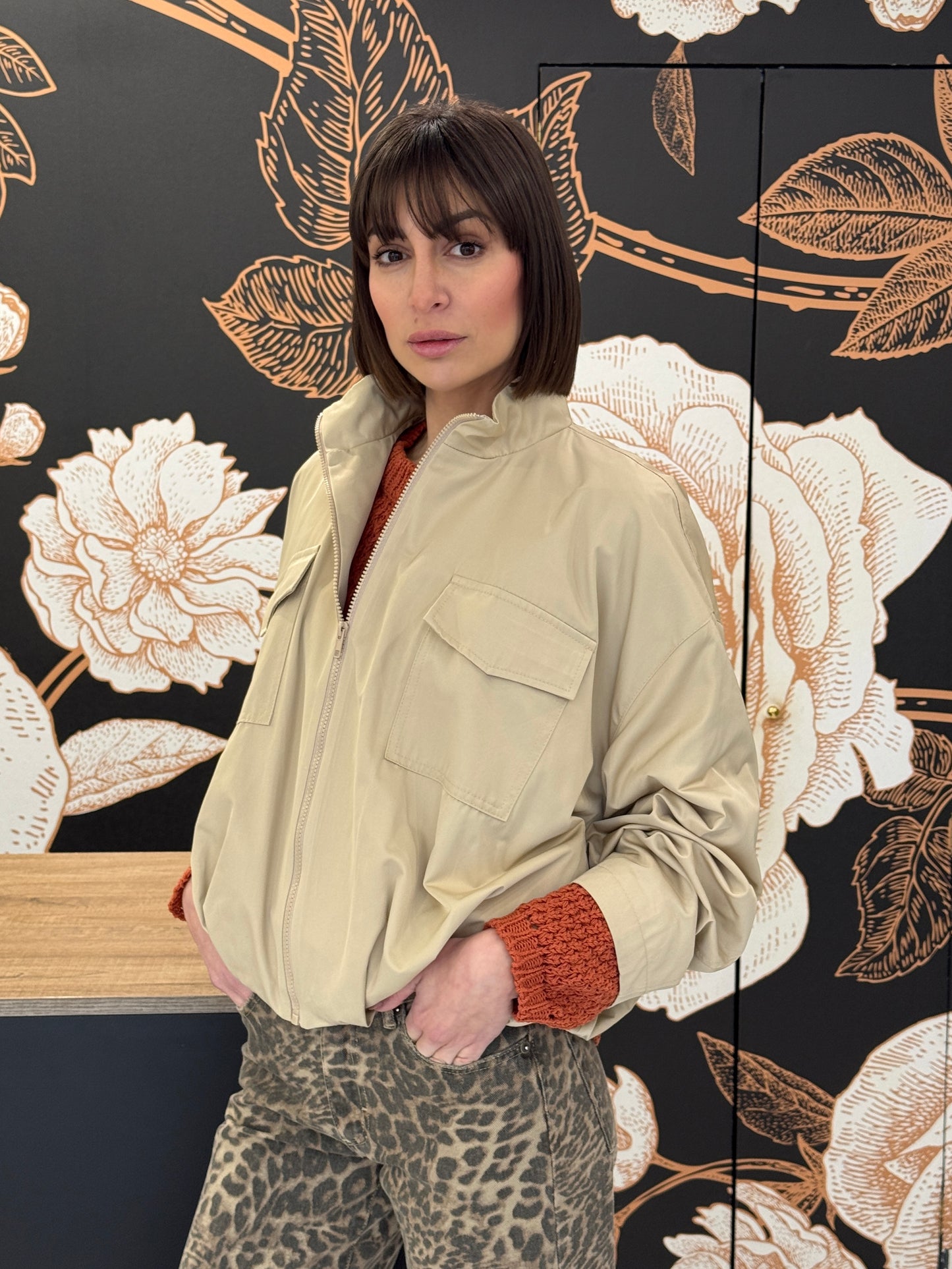 Bomber con zip e tasconi beige - Kontatto