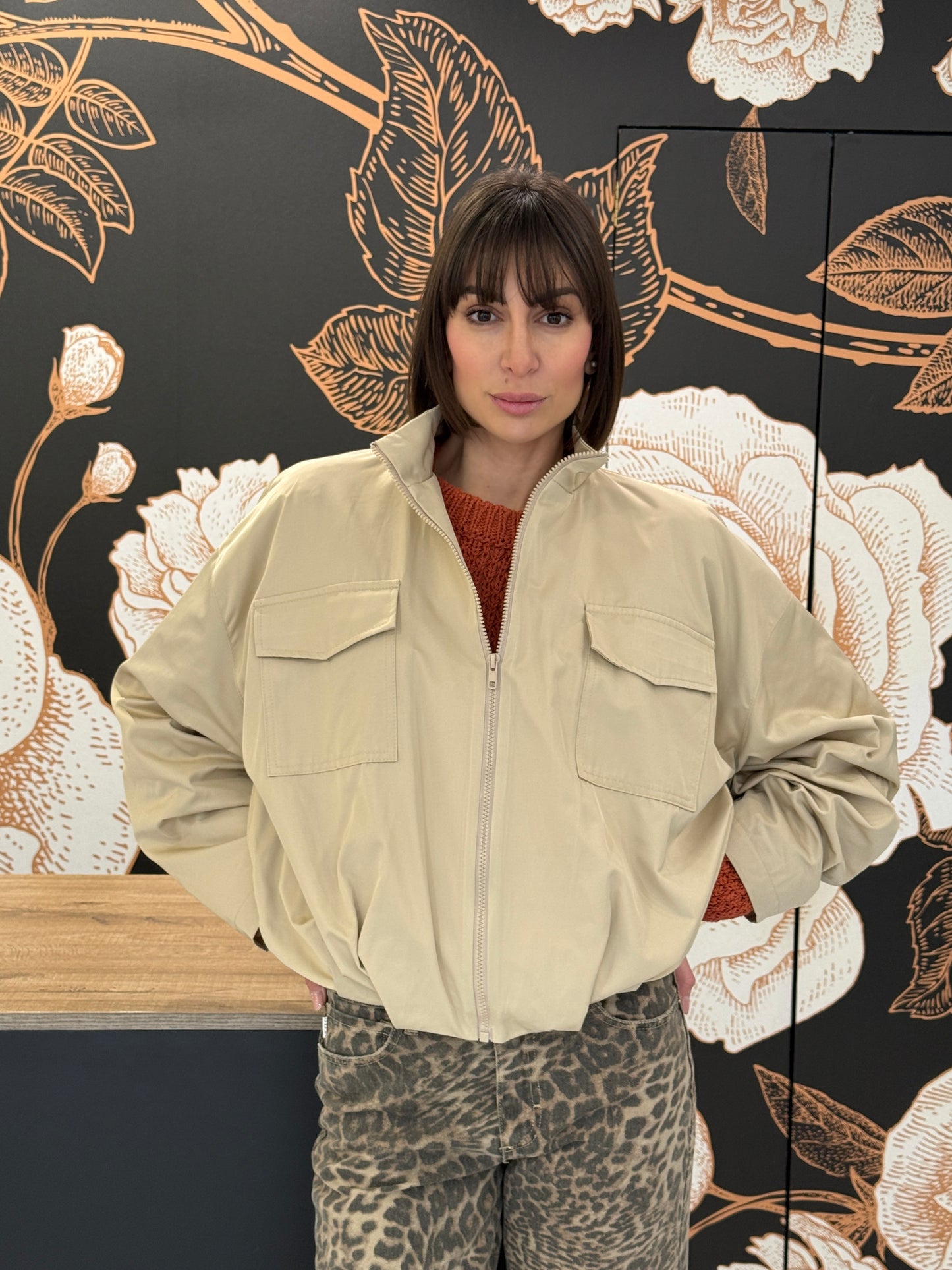 Bomber con zip e tasconi beige - Kontatto