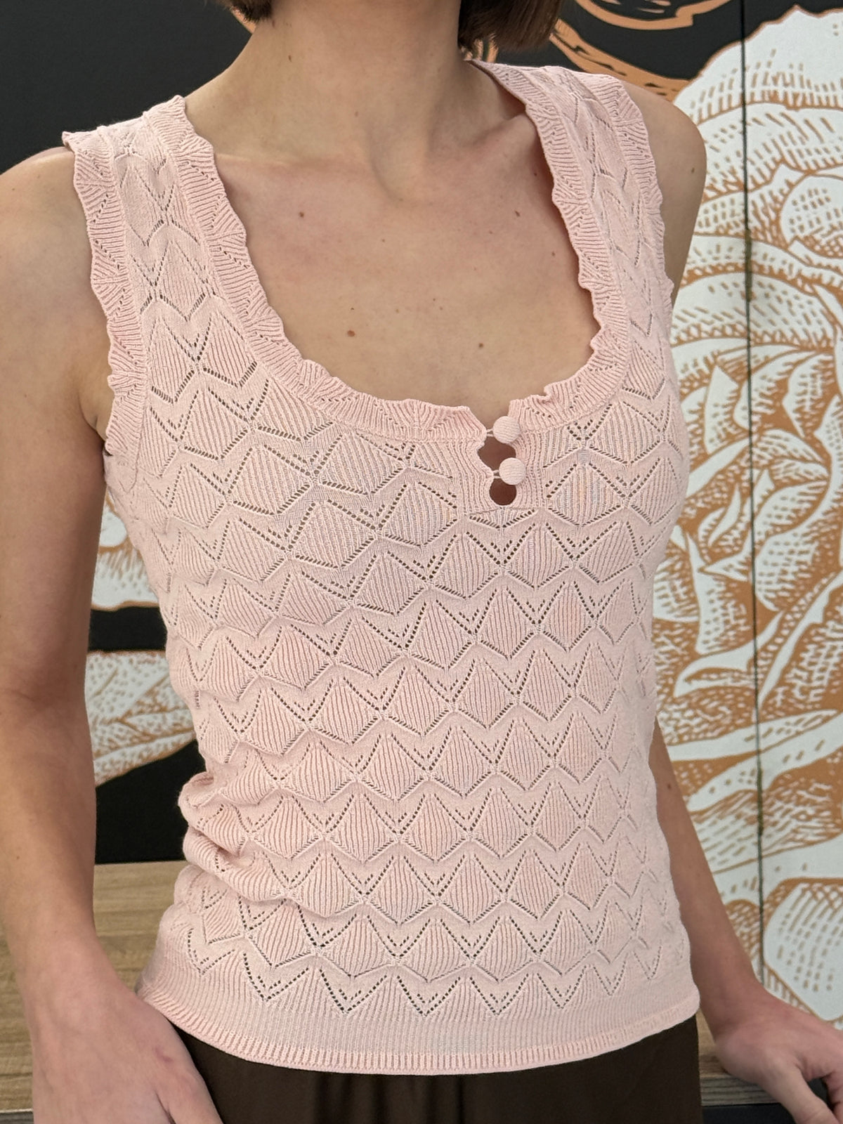 Top traforato con bottoncini rosa - Kontatto