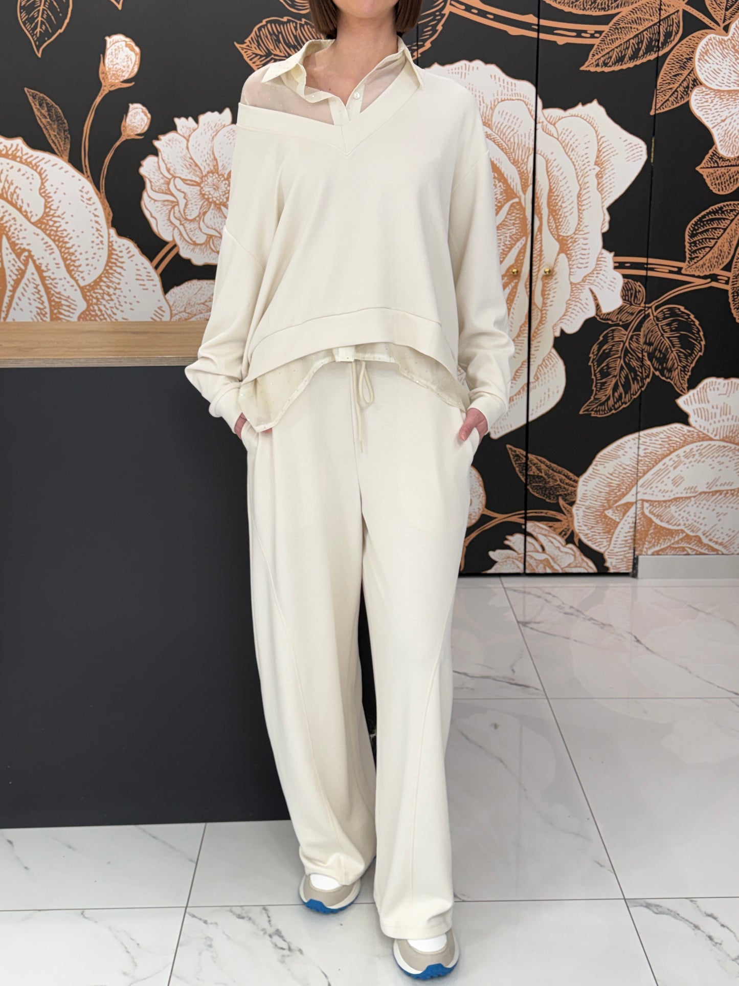 Felpa scollo a V soft touch - Kontatto