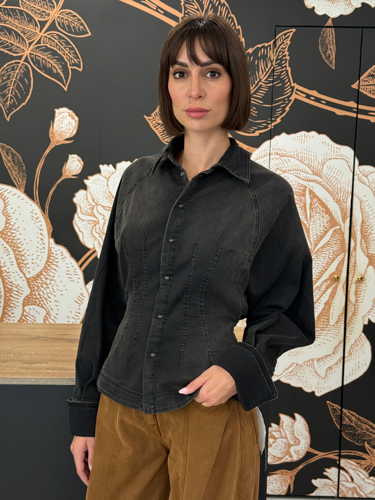 Camicia sfiancata  in denim nero - Vicolo