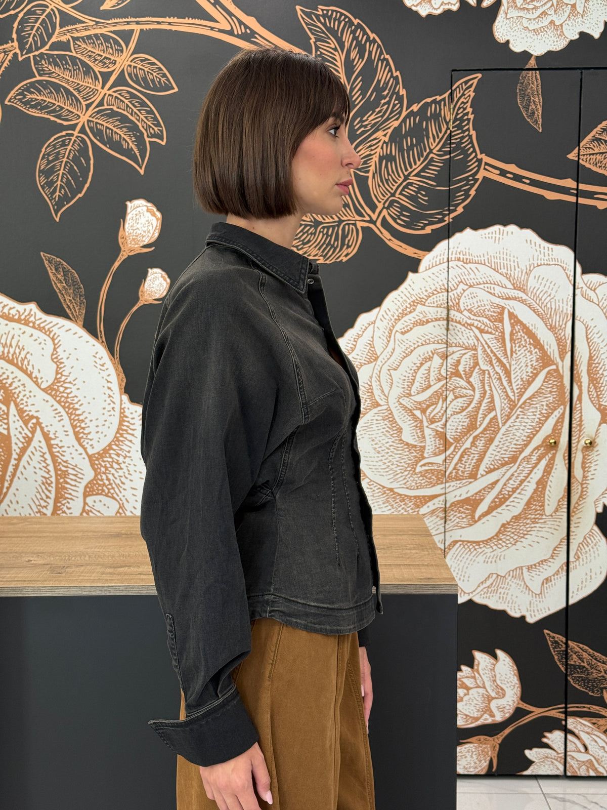 Camicia sfiancata  in denim nero - Vicolo