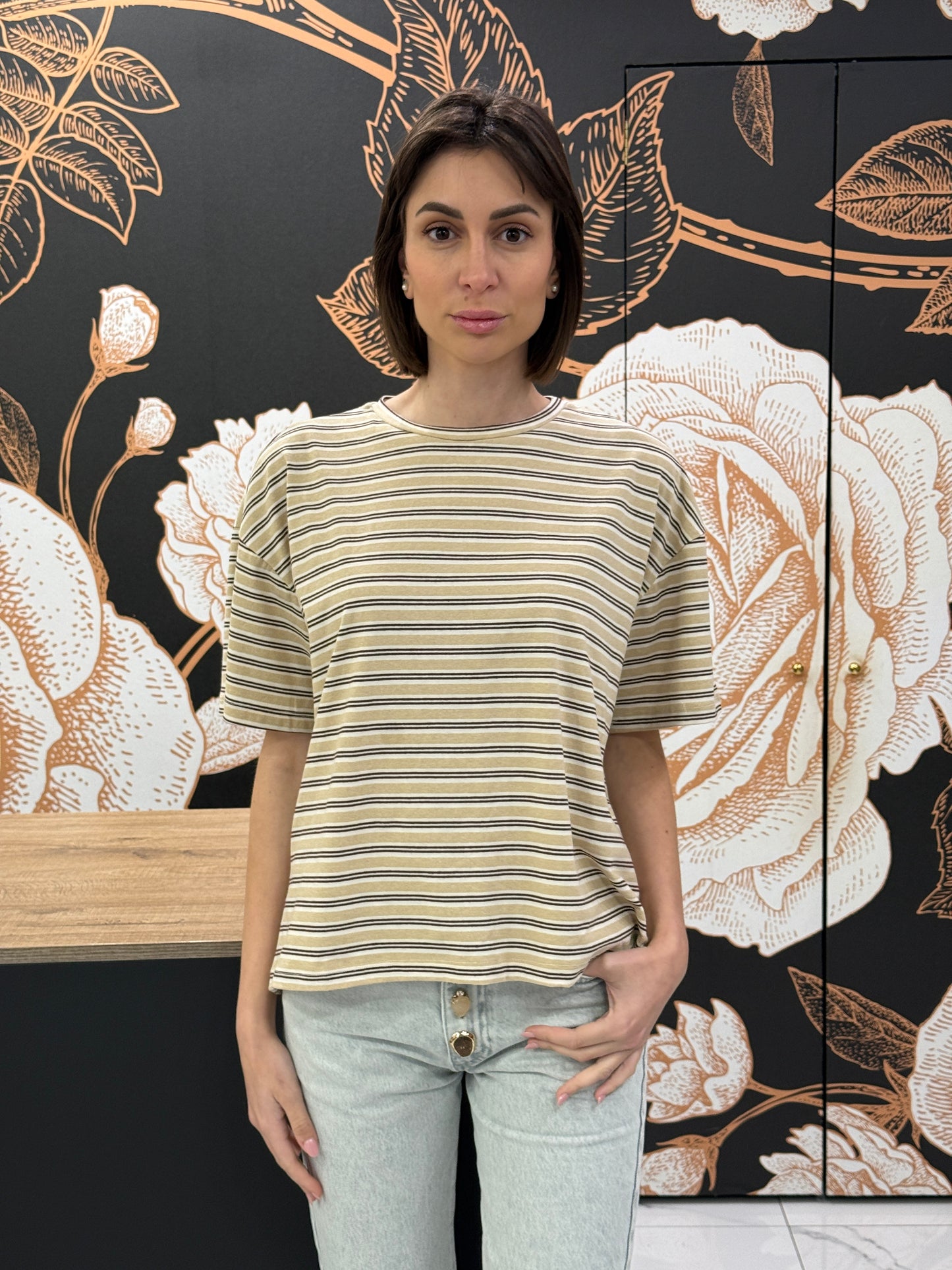 T-shirt a righe con dettaglio pizzo - Philia Loft