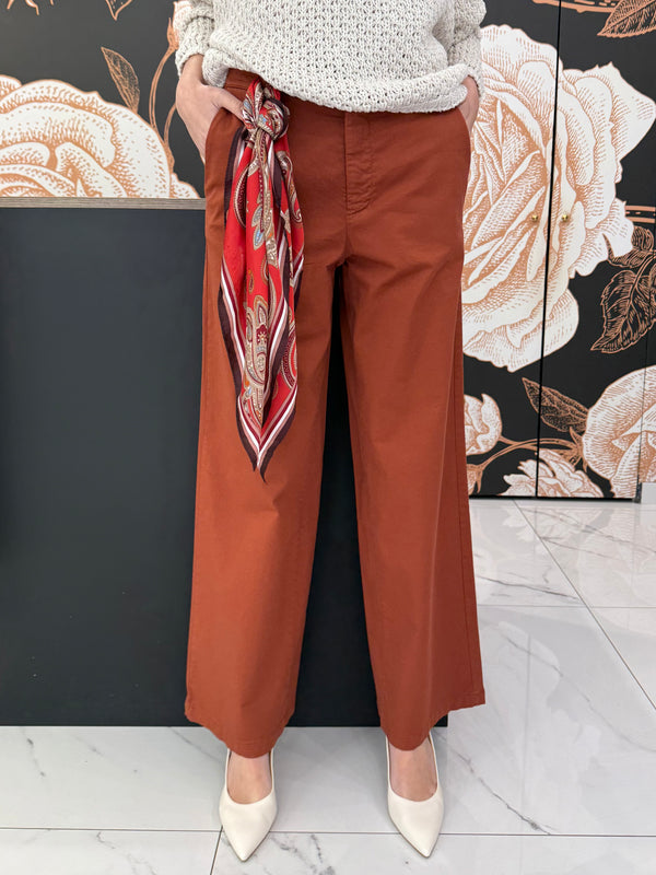 Pantalone chino ruggine con foulard - Kontatto