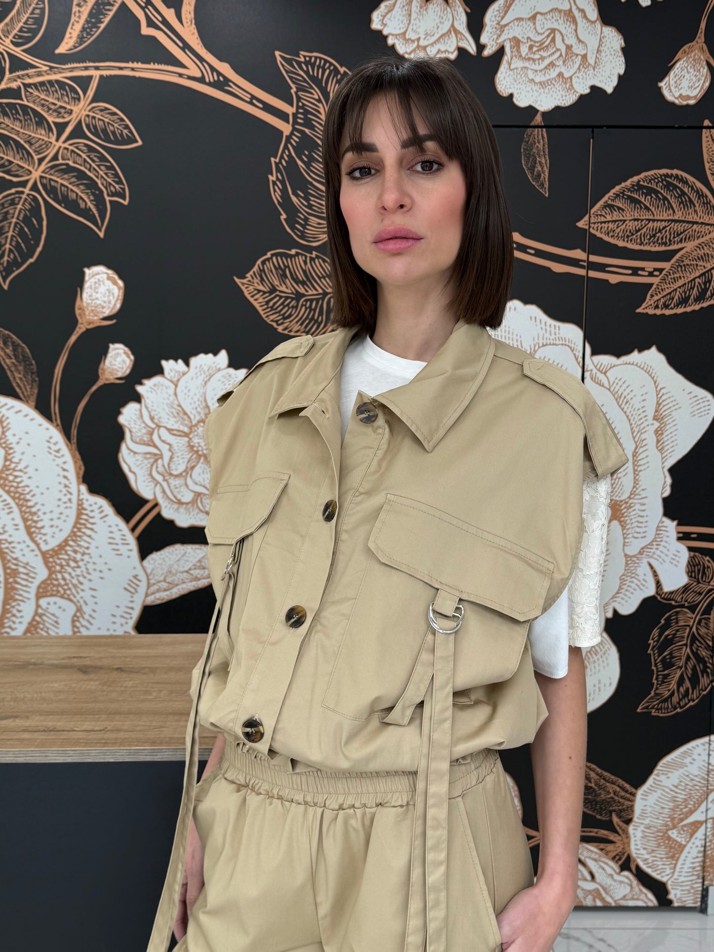Gilet con tasconi beige- Philia Loft