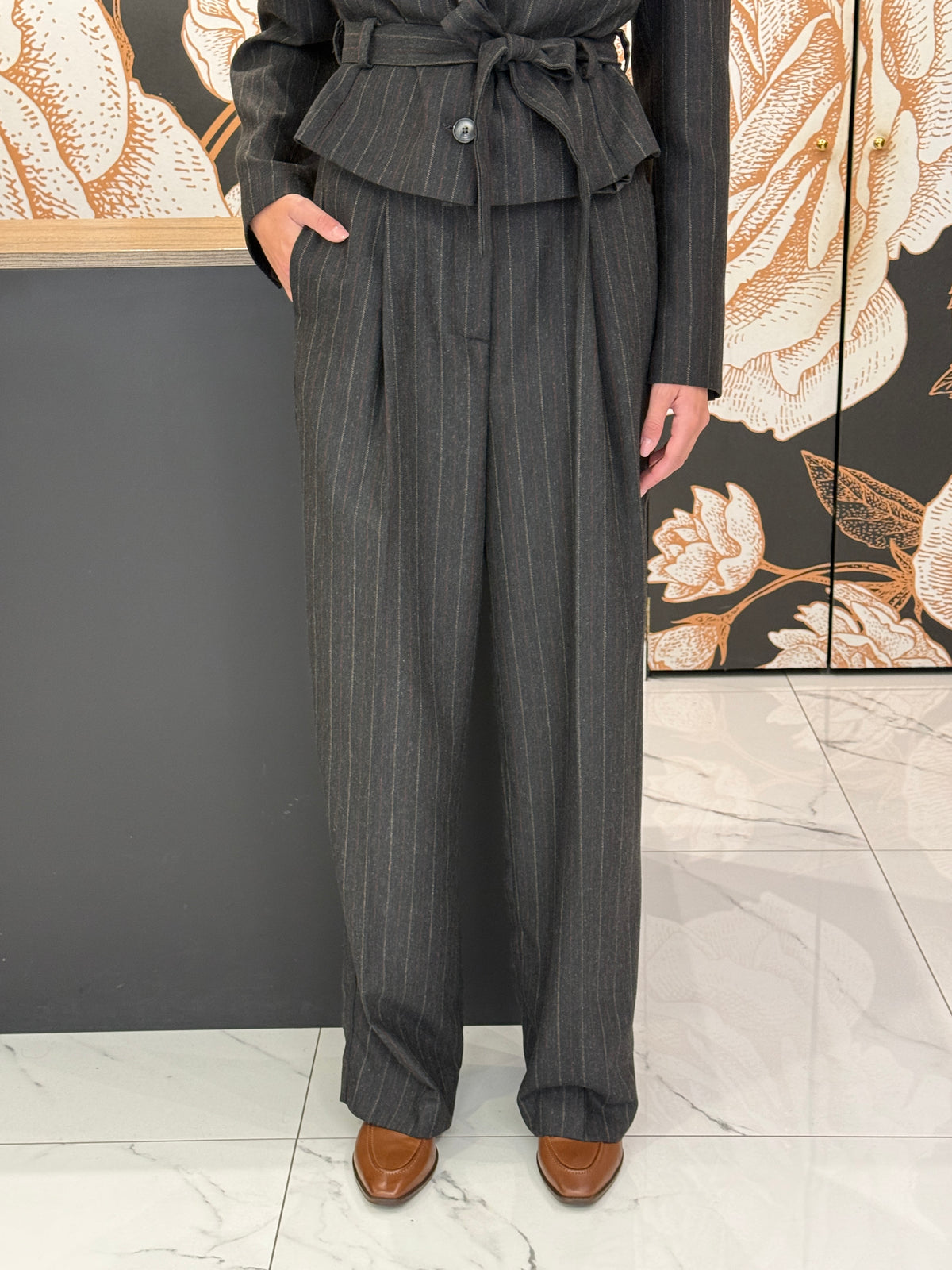 PANTALONE GESSATO CON PIEGA FRONTALE ASFALTO - VICOLO
