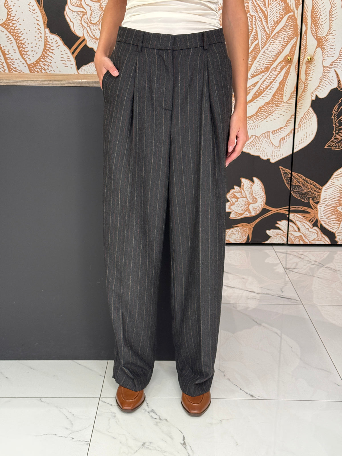 PANTALONE GESSATO CON PIEGA FRONTALE ASFALTO - VICOLO