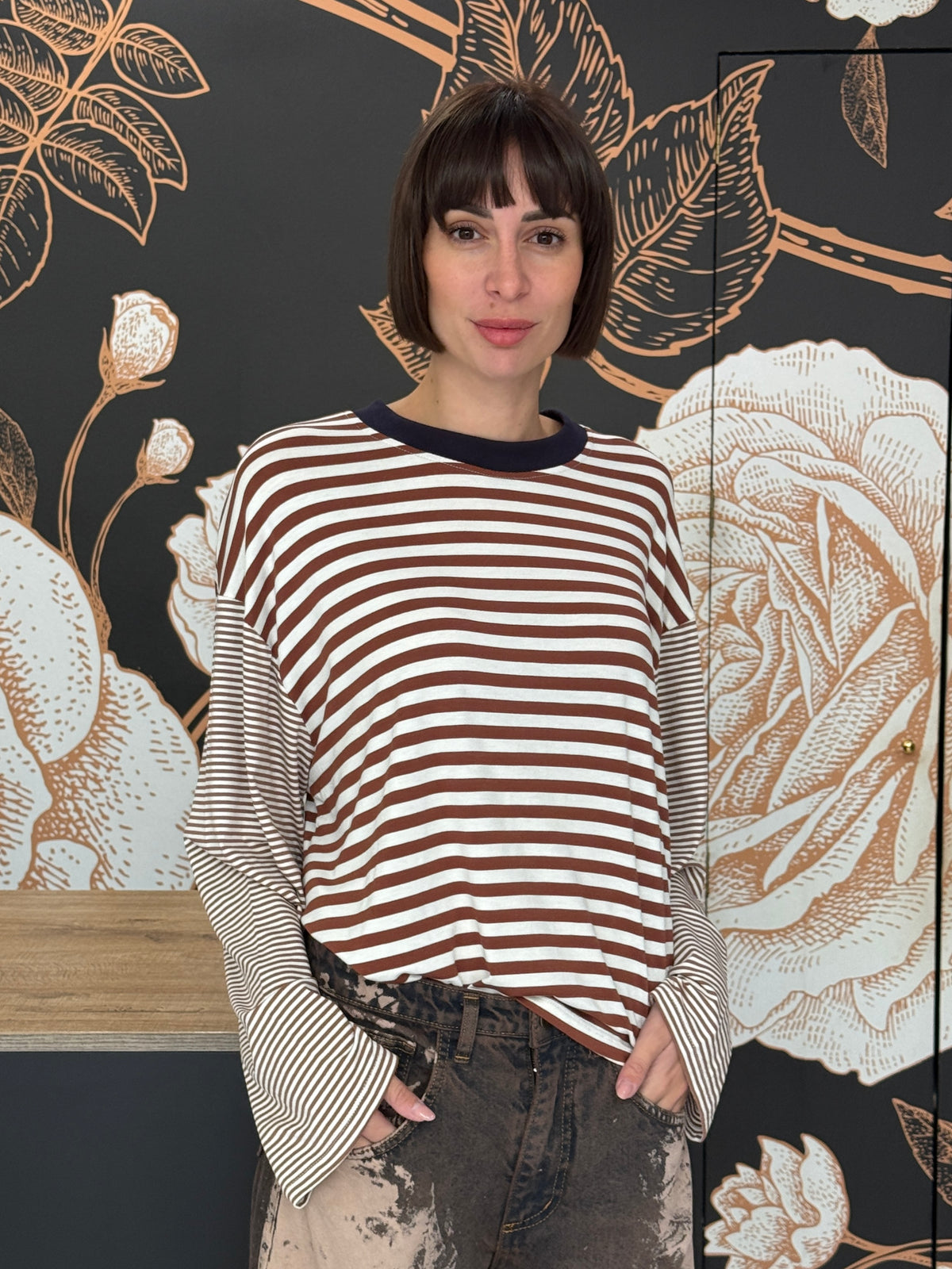 T-SHIRT MILLE RIGHE MANICA CAMPANA   COLLO A CONTRASTO - HAVEONE