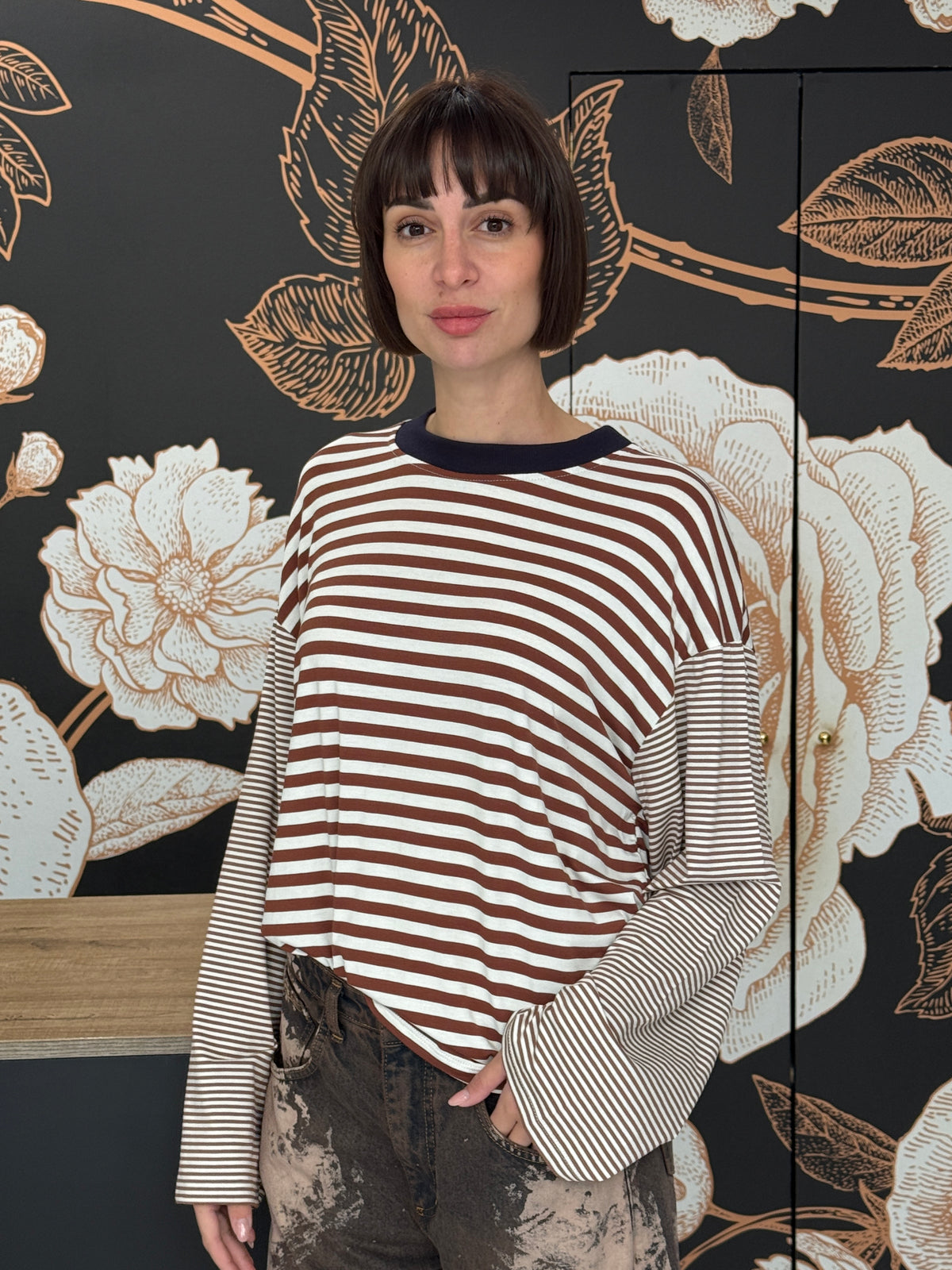 T-SHIRT MILLE RIGHE MANICA CAMPANA   COLLO A CONTRASTO - HAVEONE