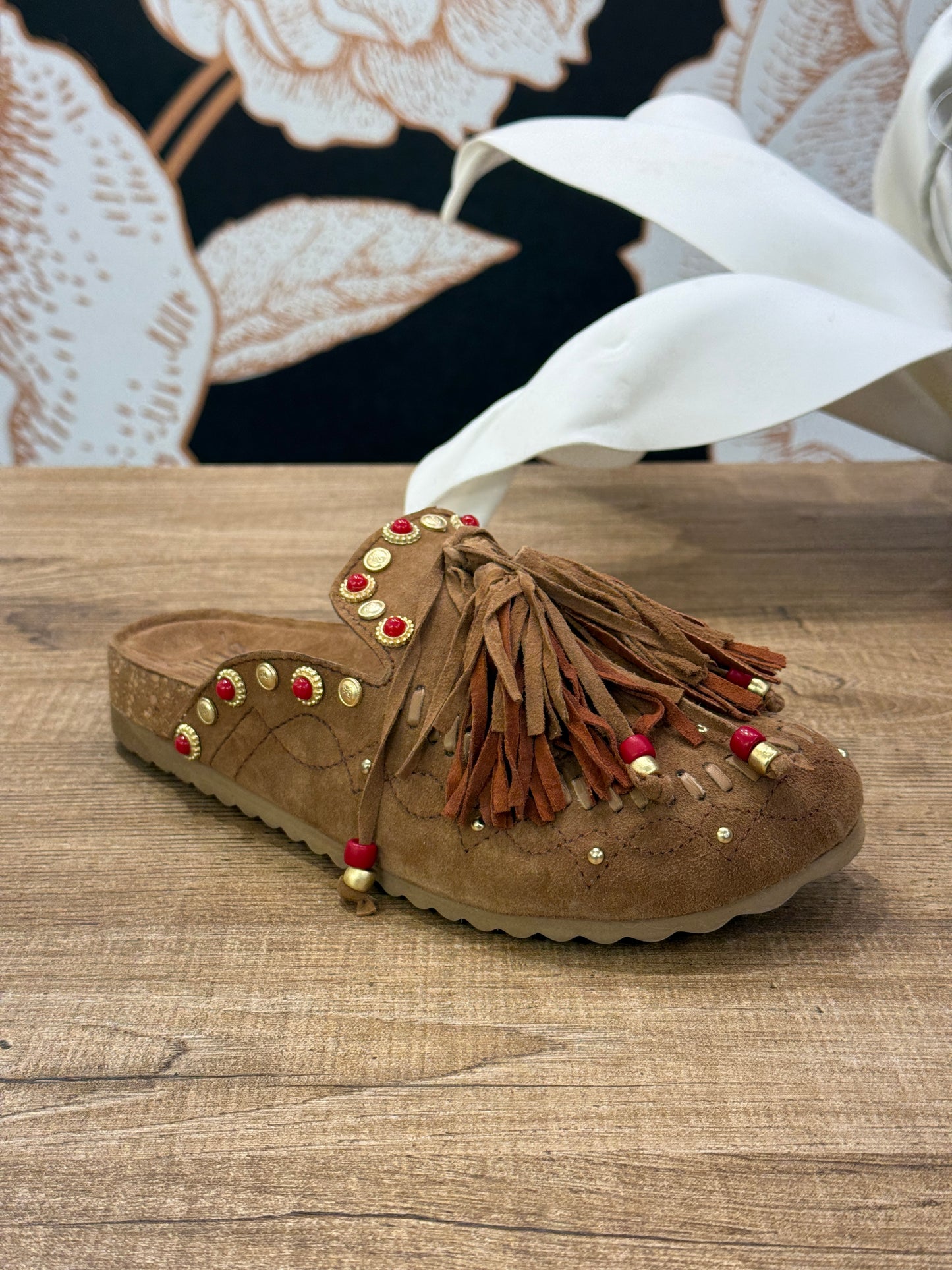 Sabot in suede con frange e perline - Ovyé