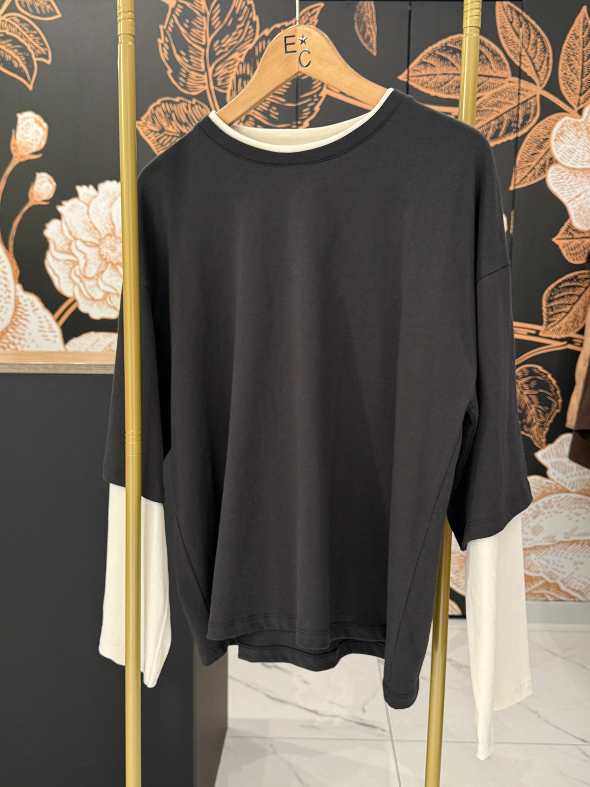 T-shirt doppia manica a contrasto di colore asfalto - Vicolo