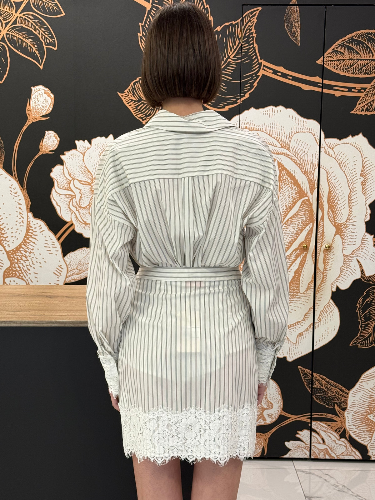 Camicia over gessata con pizzo - Kontatto