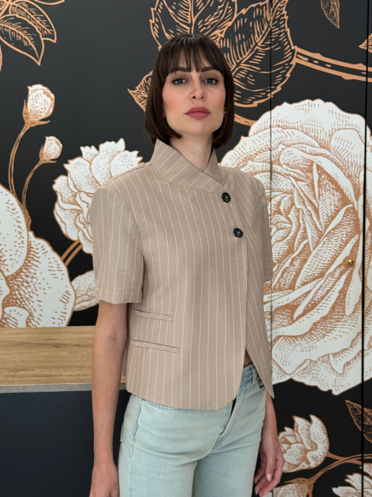 Giacca crop mezza manica rigata beige - HAVEONE