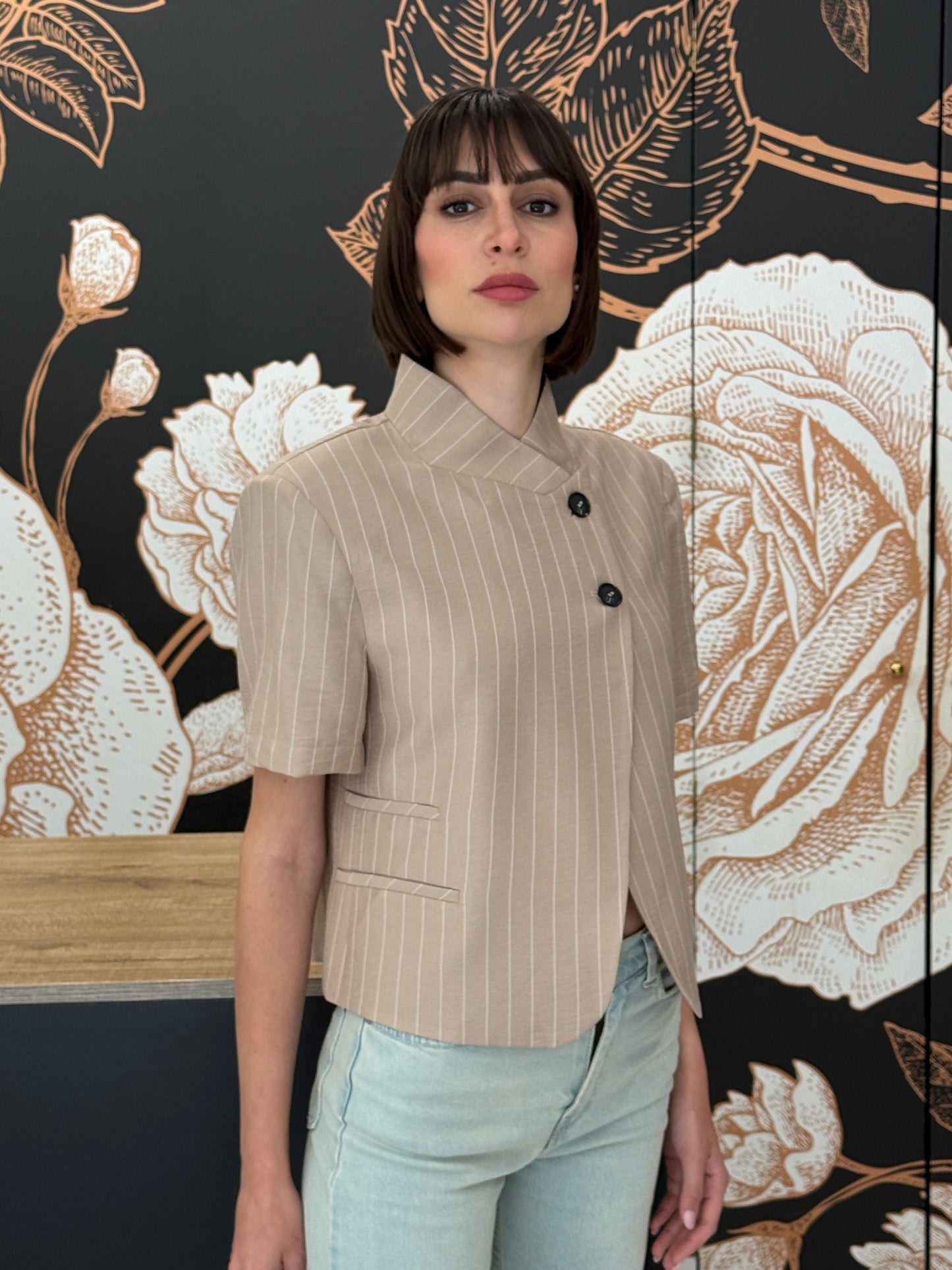 Giacca crop mezza manica rigata beige - HAVEONE