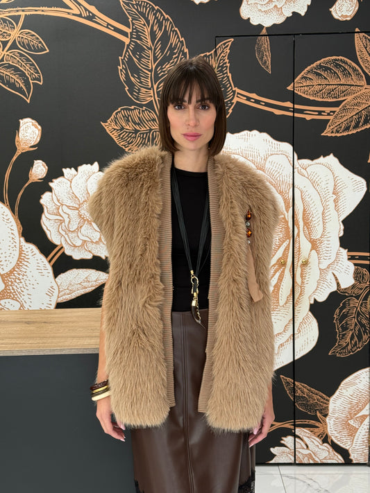 Gilet ecopelliccia con orli in maglia miele - Souvenir Clubbing