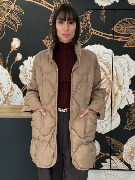 Piumino midi con impunture beige